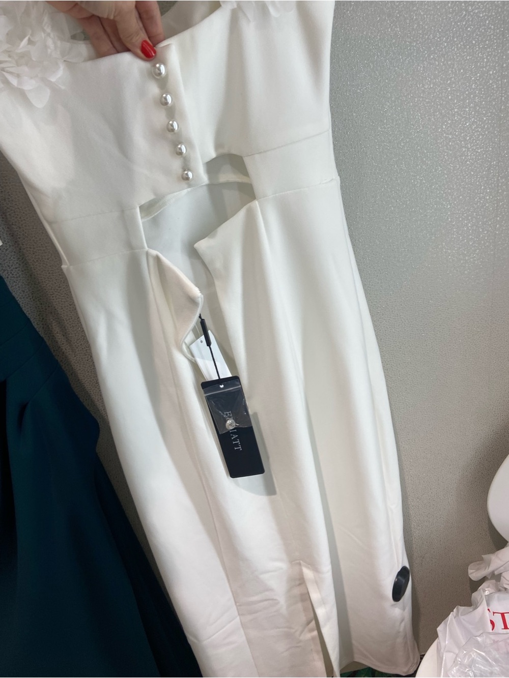 Elliatt White Floral-Shoulder Midi Sheath Dress - Picture 3 of 3